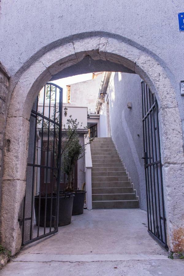 Apartment Old Town Mariolina Krk Town Exterior foto